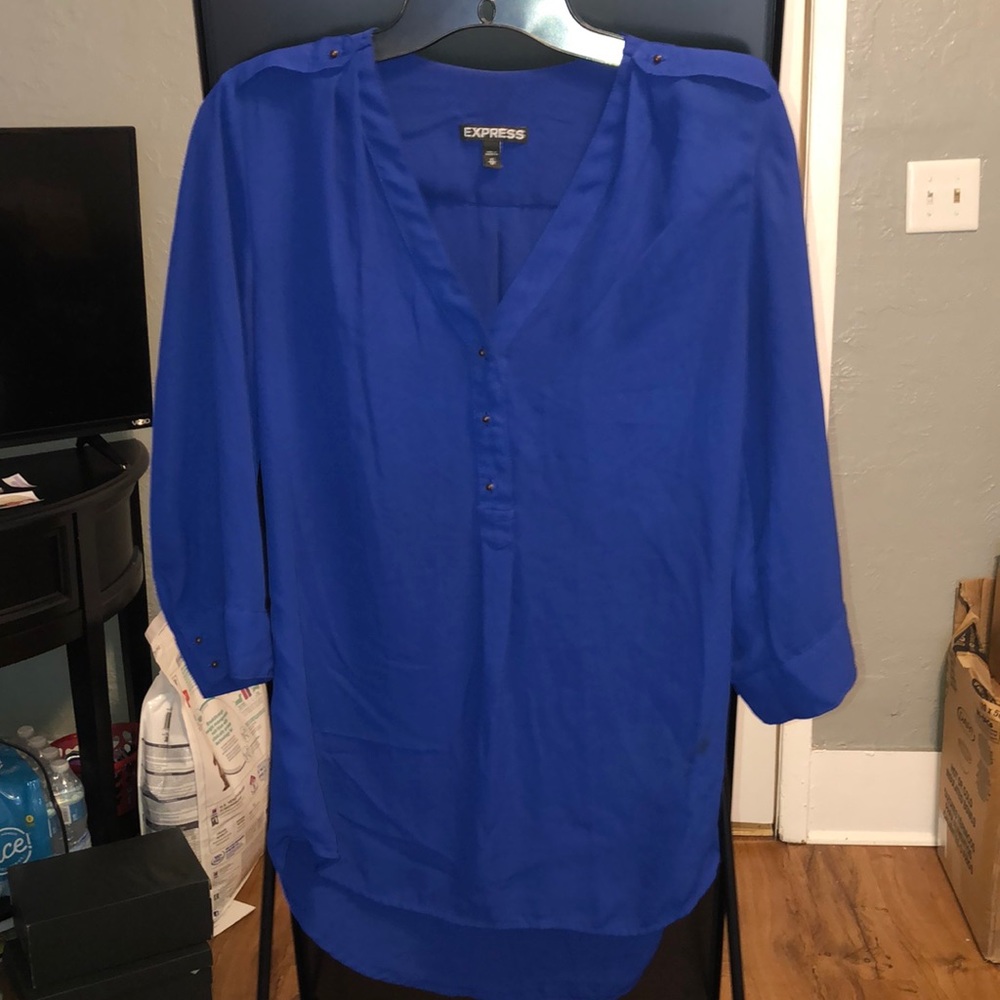 EXPRESS 3/4 Sleeve V-Neck Shirt